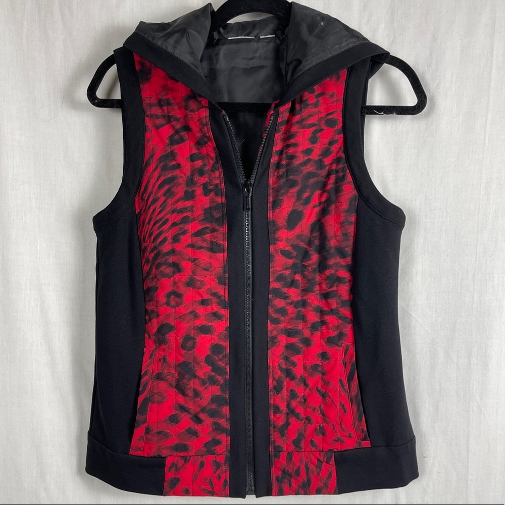 Chico's Red/Black Leopard Hooded Vest w/Elastic Gusset